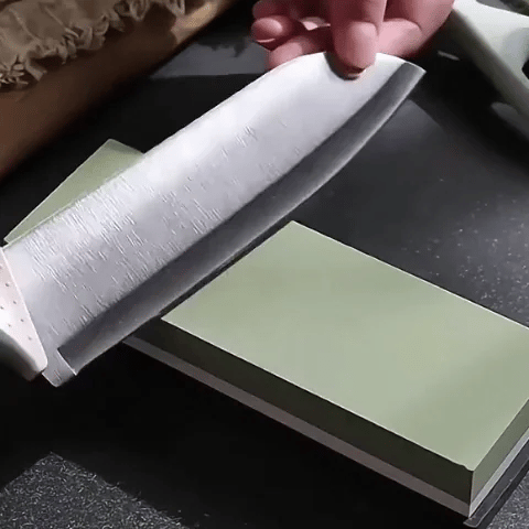 Aiguiseur-de-Couteau-en-Pierre-Bio