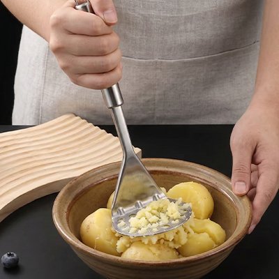 PRESSE-PUREE-lisse-sans-grumeau-ustensile-cuisine-durable