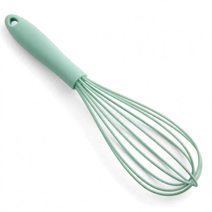 Fouet FlexiPro vert d'eau en silicone sur fond blanc, fils plats gainés et manche à trou de suspension