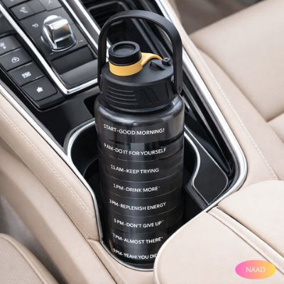 gourde-ergonomique-2l-porte-gobelet-voiture.