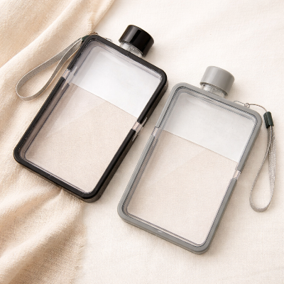 gourde-plate-a5-plastique-nomade-ultra-fine-anti-encombrement