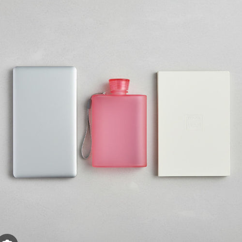 gourde-plate-design-minimaliste-bureau-chic-gourde-plate-nouvelle-generation-hydratation-urbaine