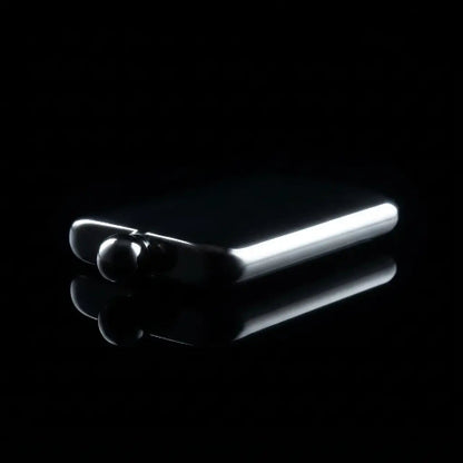 gourde-plate-flasque-poche-inox-miroir-gourde-poche-ergonomique-forme-galbee-inoxa