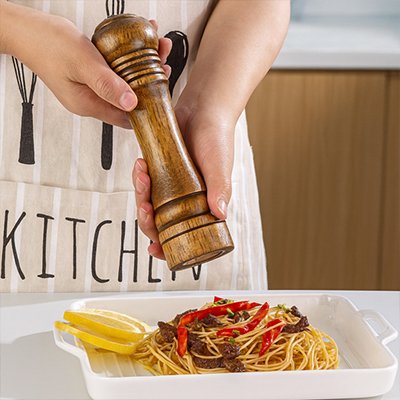 moulin-a-poivre-en-bois-Ustensile-de-cuisine-bois
