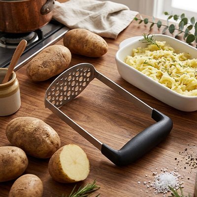 presse-pure-manuel-surface-perforee-optimisee-puree-onctueuse