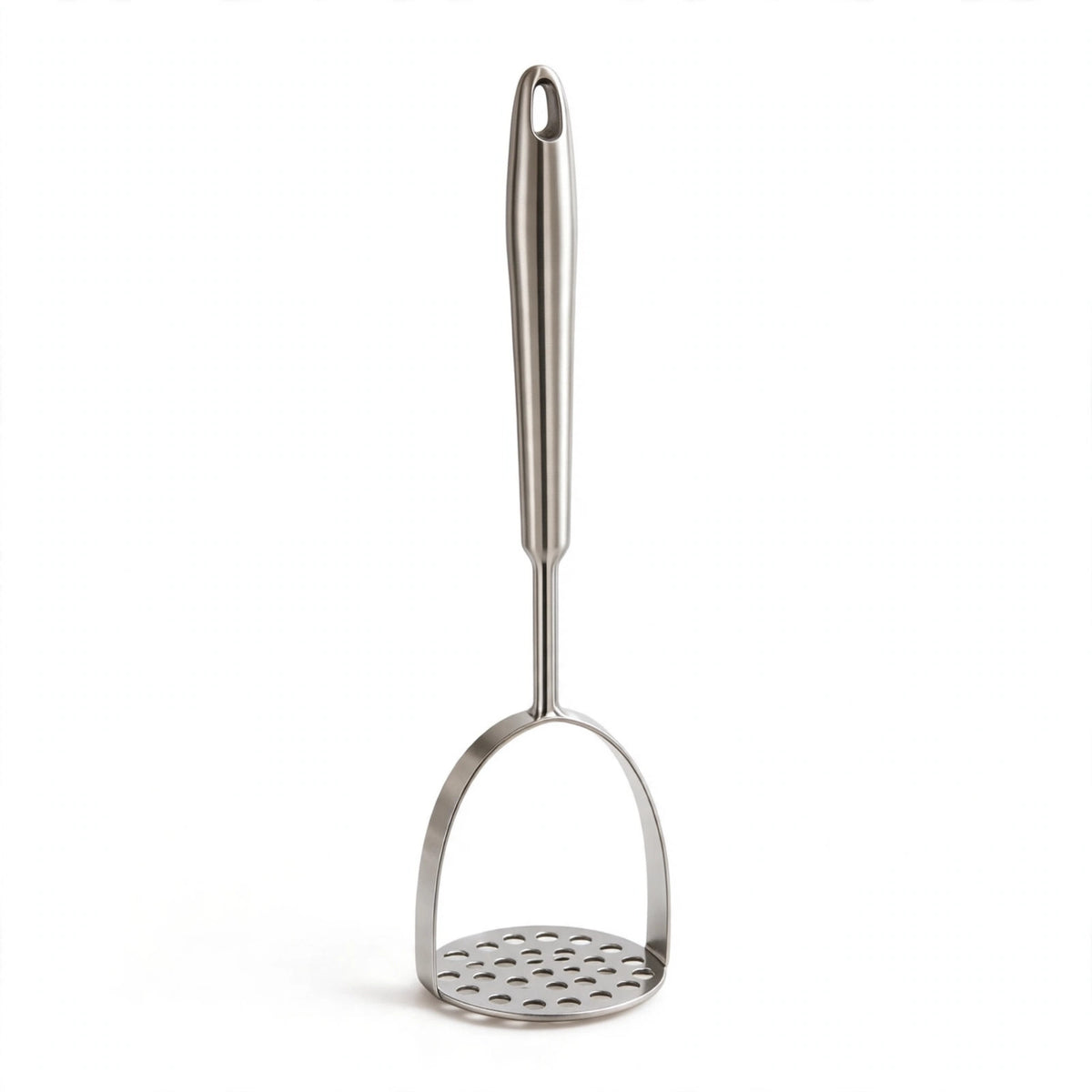 Presse-purée inox monobloc à plaque perforée ronde et manche plat ergonomique, packshot fond blanc